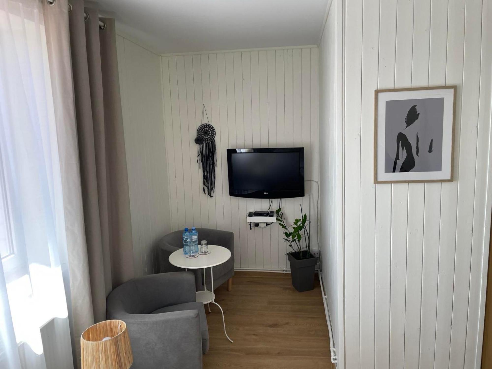 Apartament Mozaikowy Piec Ślesin Zewnętrze zdjęcie