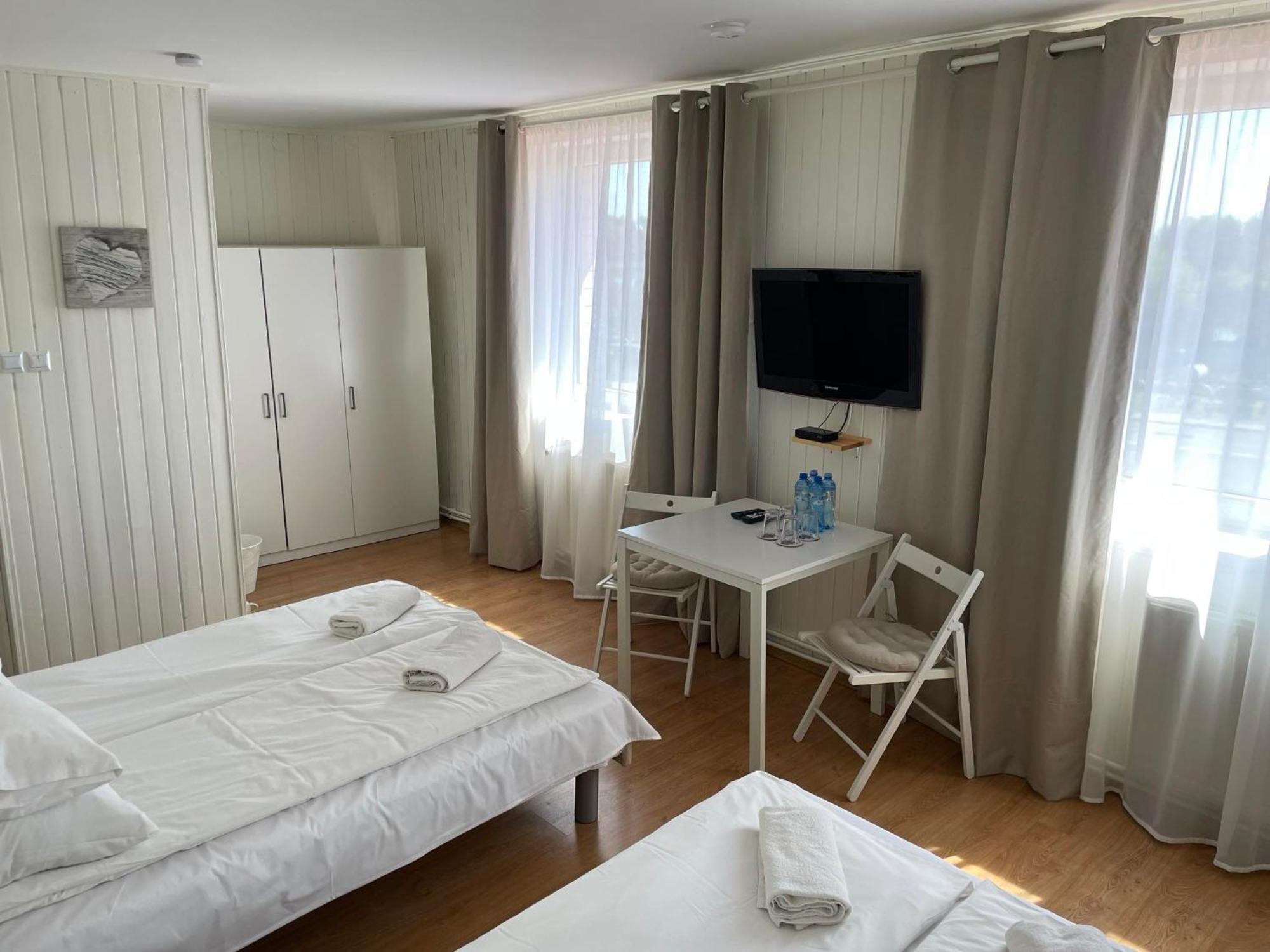 Apartament Mozaikowy Piec Ślesin Zewnętrze zdjęcie